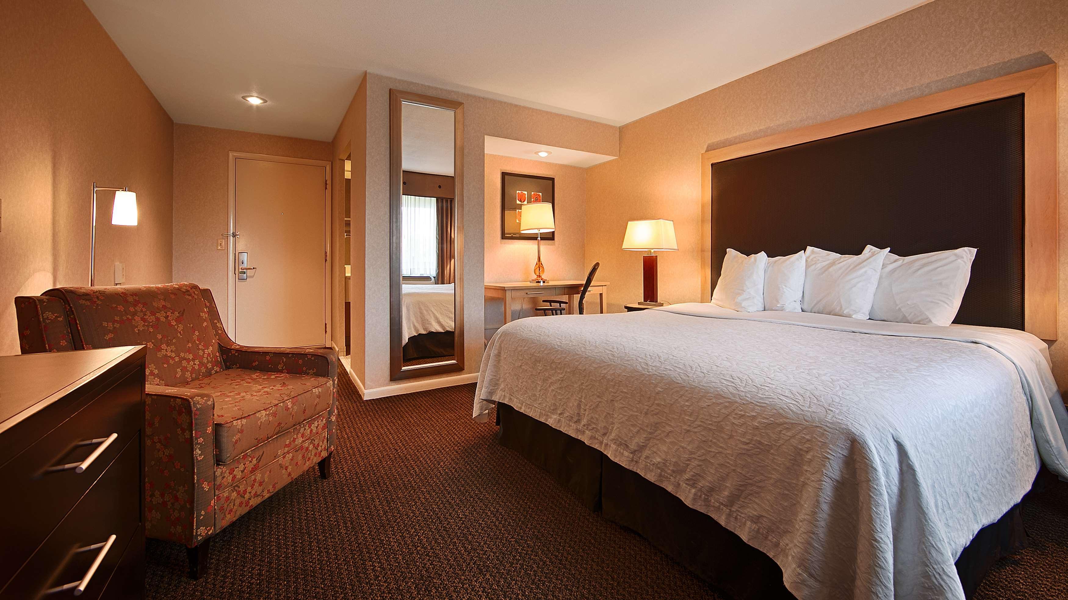 Best Western River Terrace Cheboygan Bagian luar foto