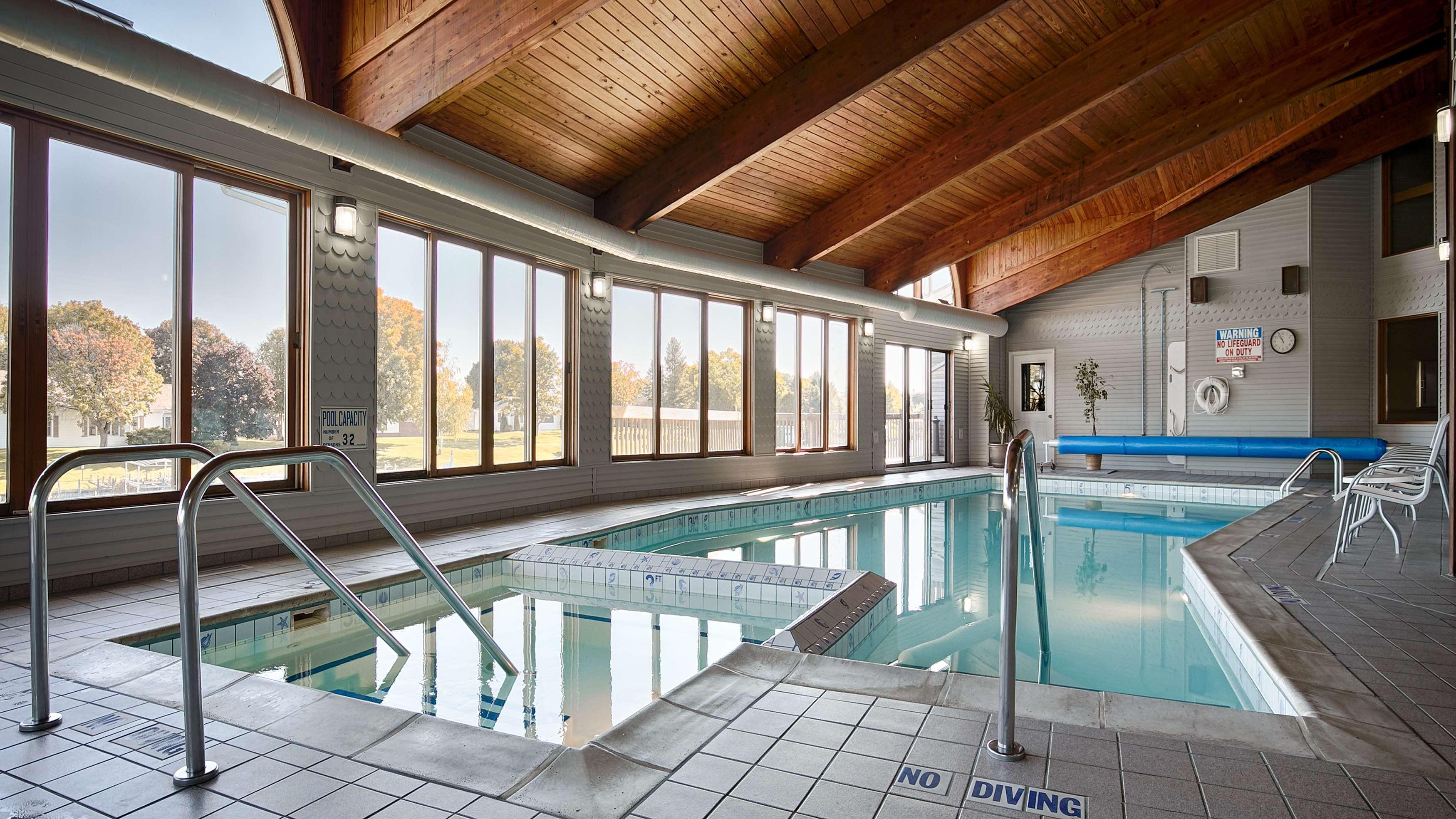 Best Western River Terrace Cheboygan Ruang foto